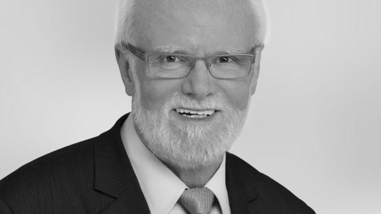 Lothar Schiffer T